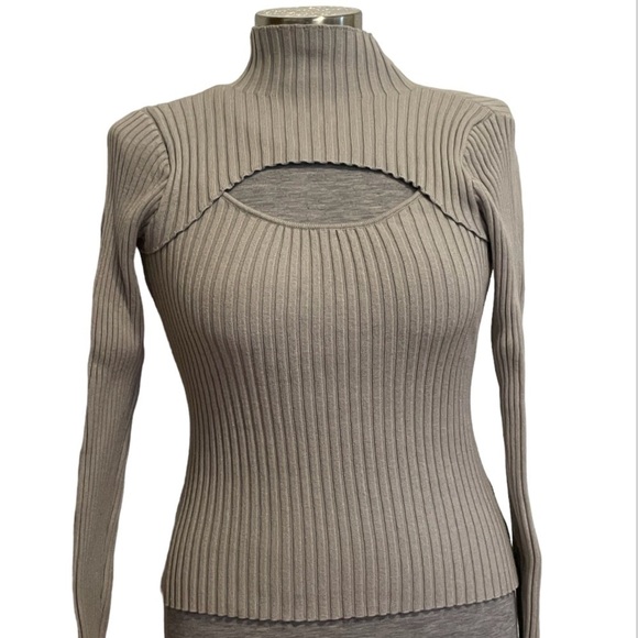 Gray Ribbed Open Window Long Sleeve Mock Neck Sweater - Picture 5 of 5